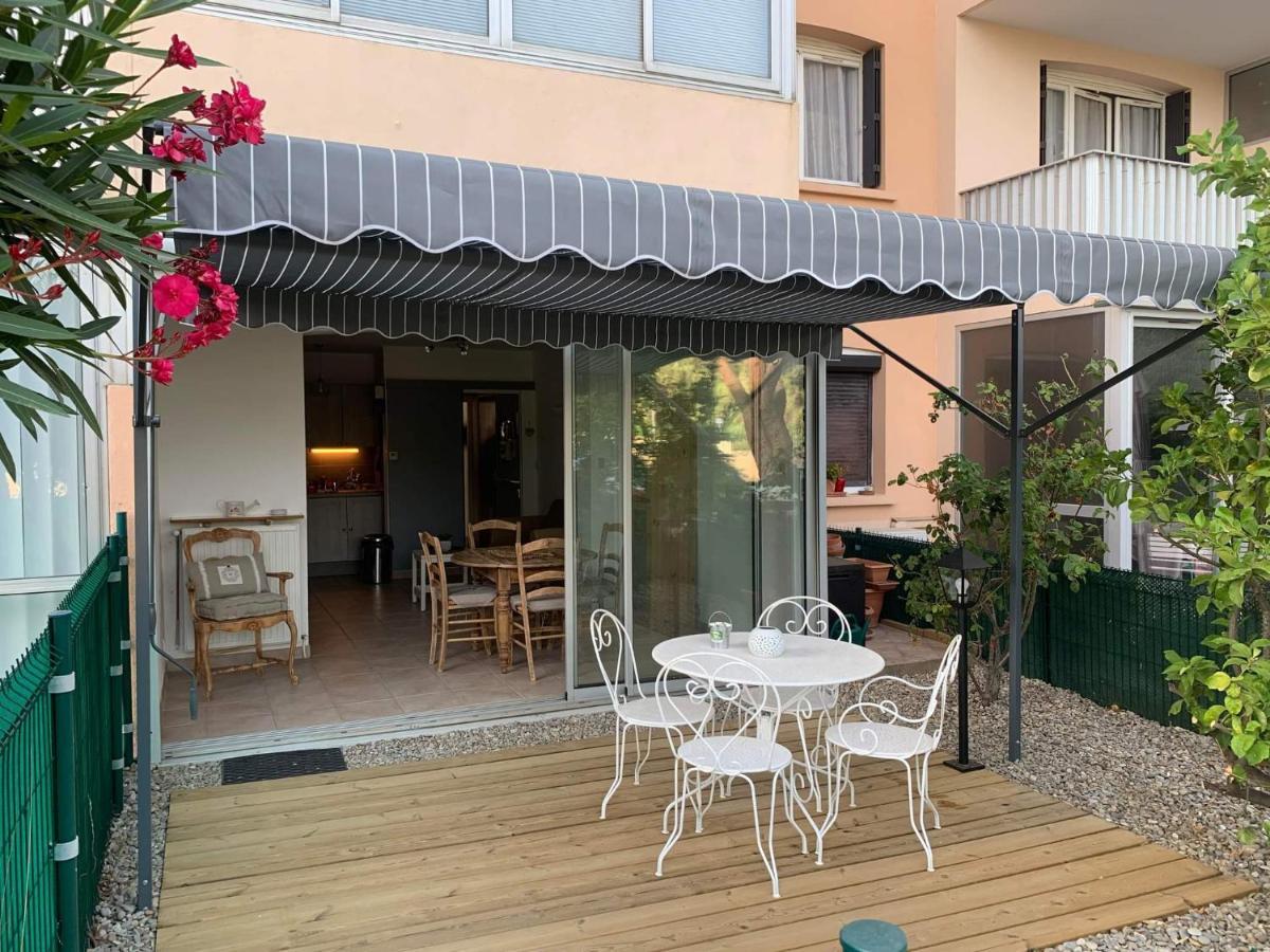La Reposade Apartment Sanary-sur-Mer Exterior photo